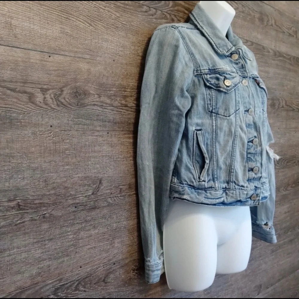 Vintage Levi’s Light Wash Distressed Trucker Jean Jacket Sz M - Picture 3 of 12
